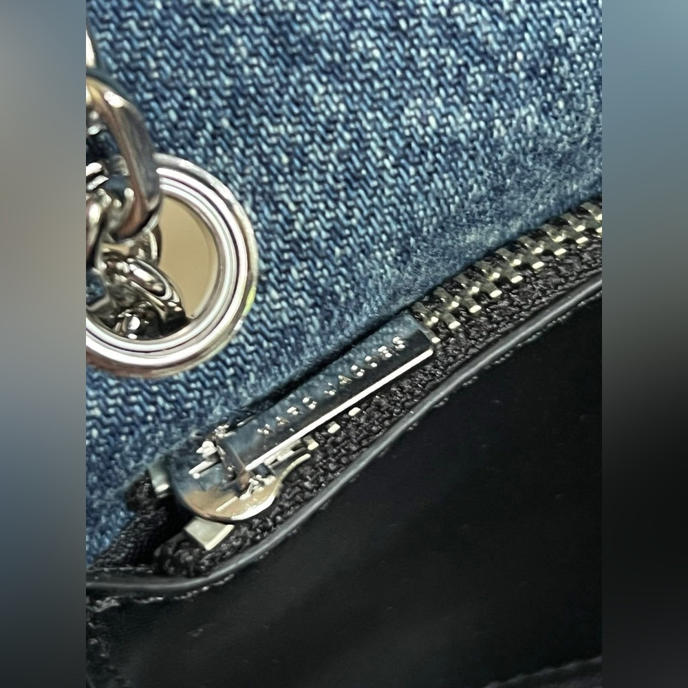 💰SOLD - 2S5SMN002S02- Marc Jacobs The Sequin Daisy Denim Dual Chain Mini Bag - Picture 11 of 16